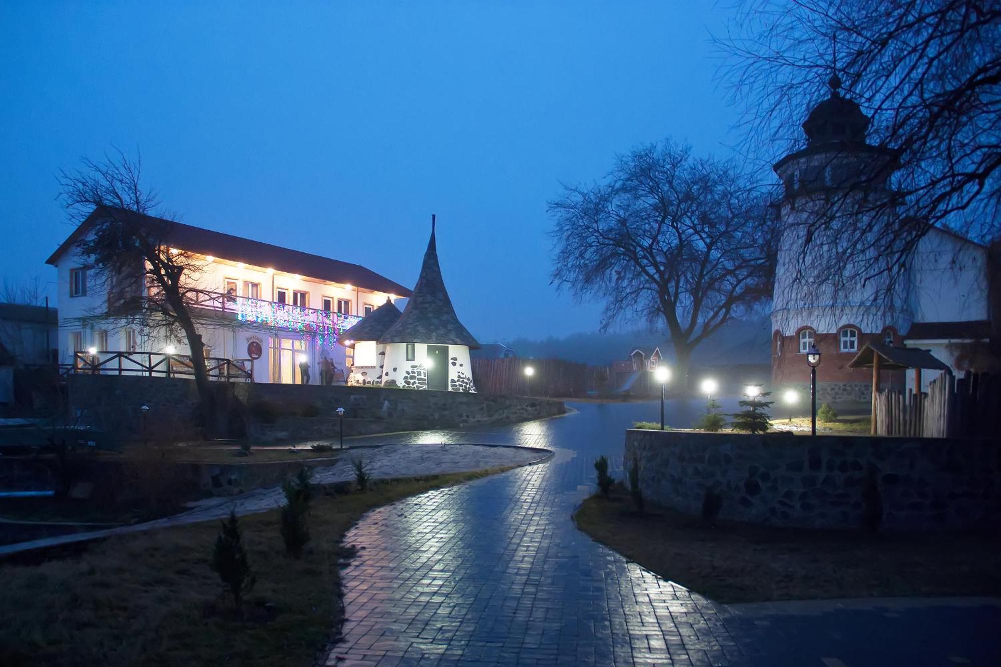 Mayak Resort Kam'yani Potoky Exterior foto