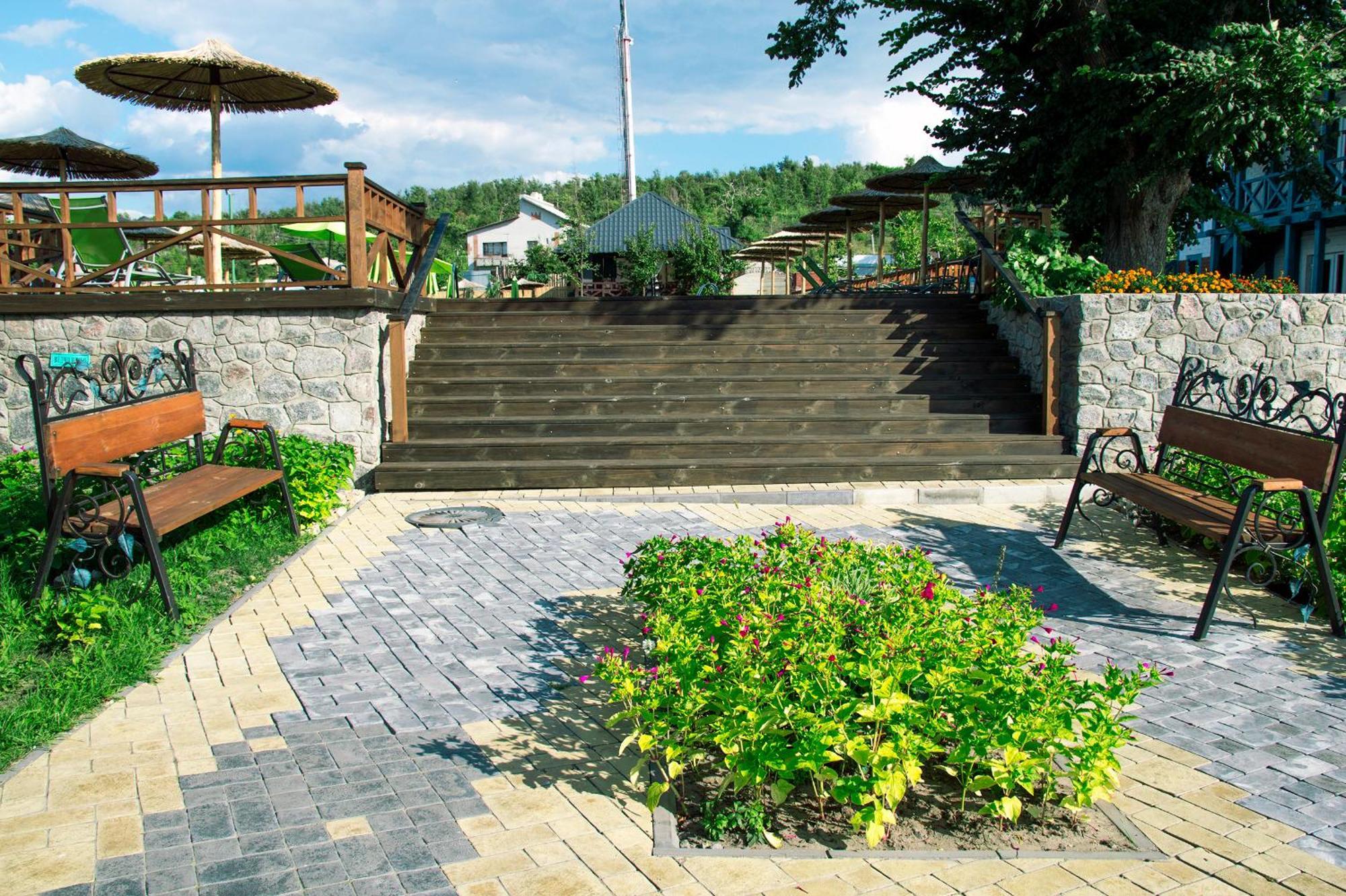 Mayak Resort Kam'yani Potoky Exterior foto