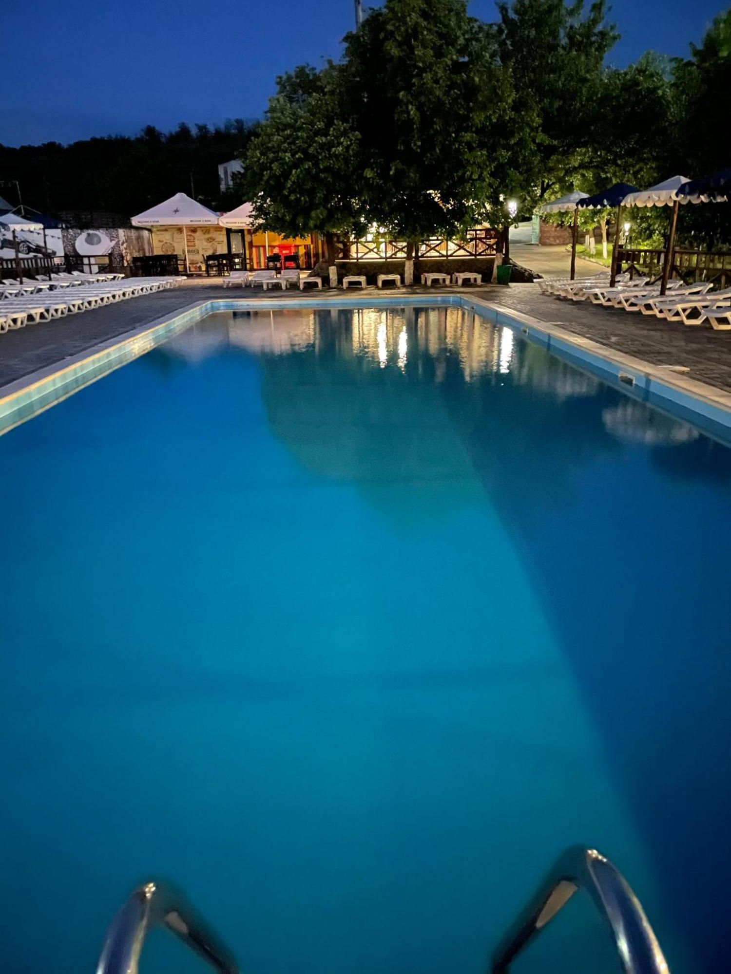 Mayak Resort Kam'yani Potoky Exterior foto