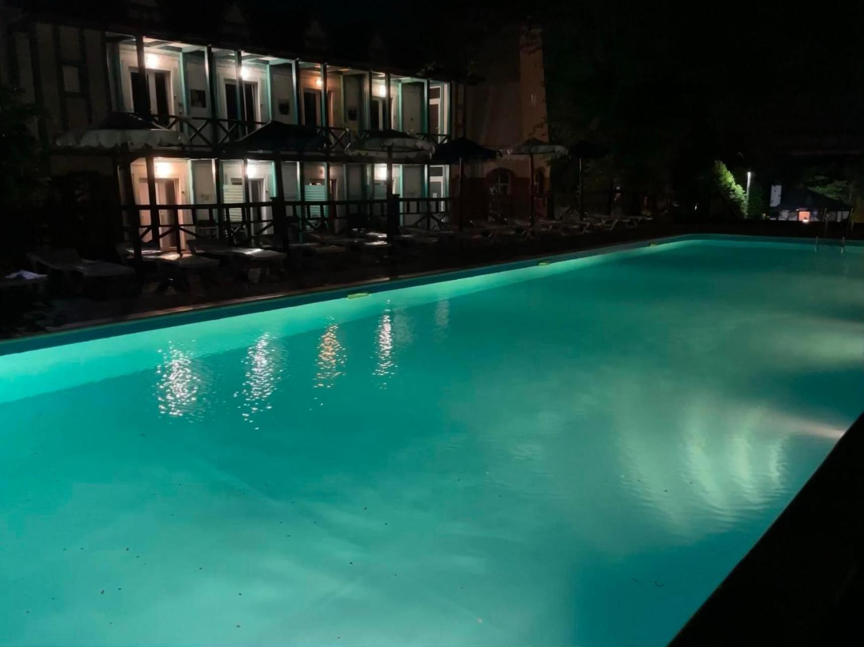 Mayak Resort Kam'yani Potoky Exterior foto